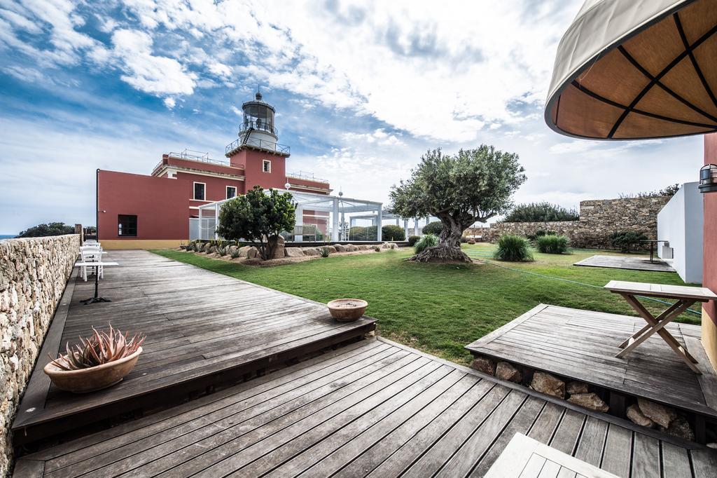 Faro Capo Spartivento Chia Esterno foto