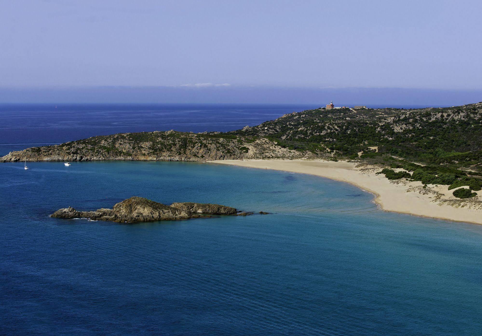 Faro Capo Spartivento Chia Esterno foto