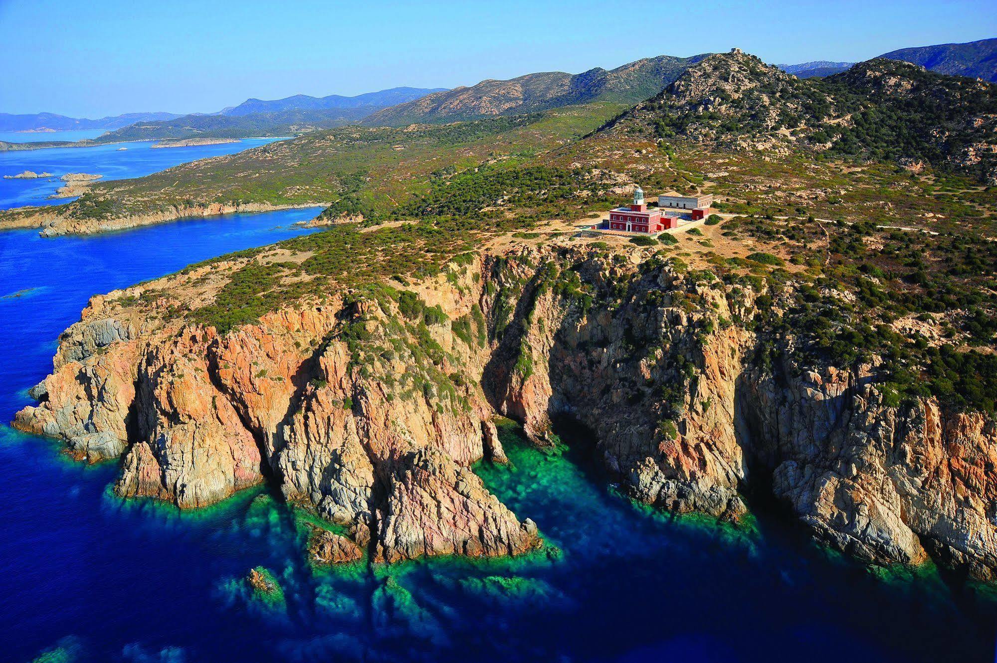 Faro Capo Spartivento Chia Esterno foto