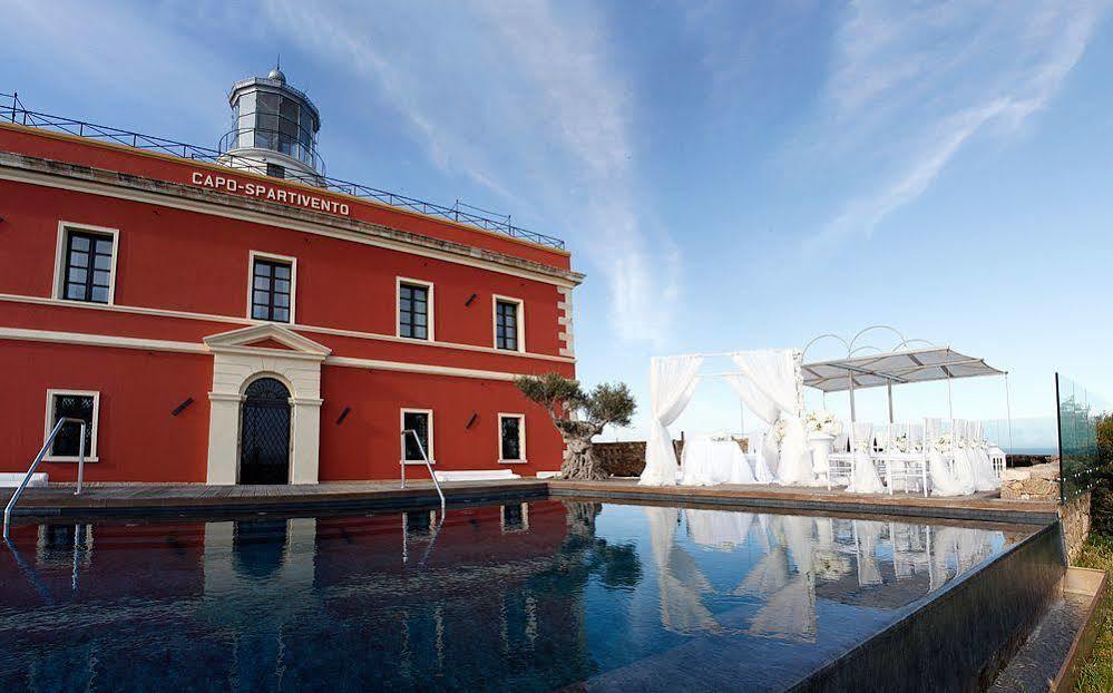 Faro Capo Spartivento Chia Esterno foto