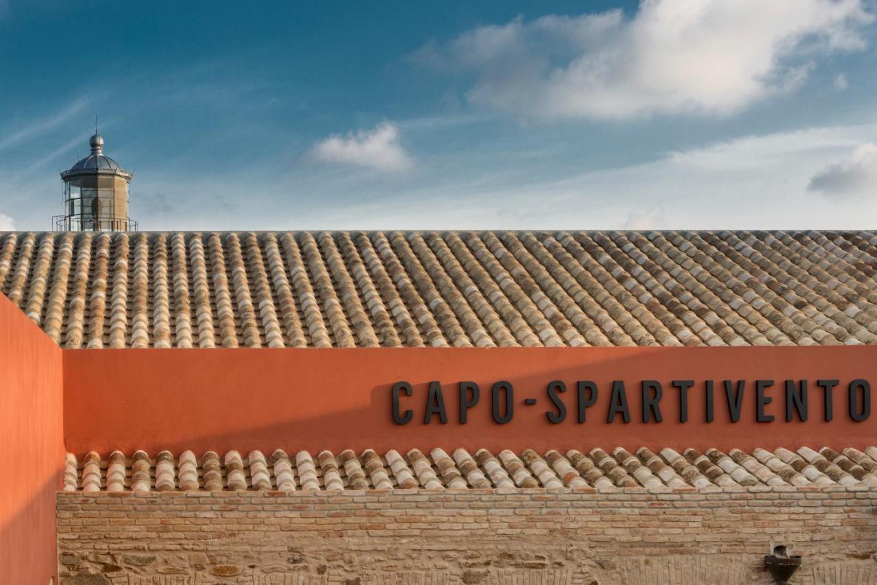 Faro Capo Spartivento Chia Esterno foto
